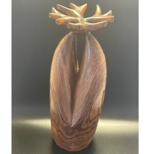 🌿 Handcrafted Wood Art Carving – Natural Elegance in Every Detail 🌿